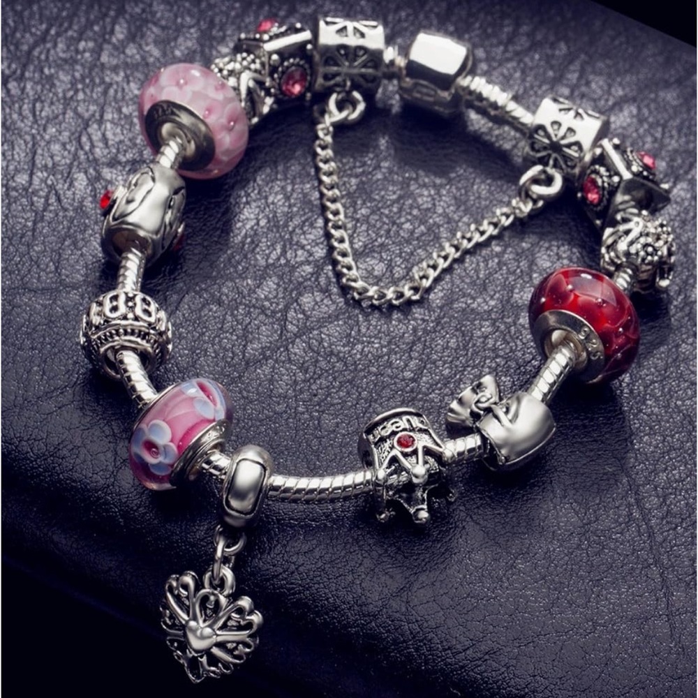 Elegant silver plated and Pink Charm Bracelet - Picture 3 of 6